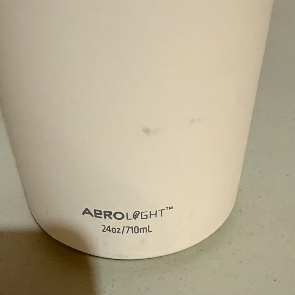 Stanley Beige Insulated Bottle - Picture 4 of 5
